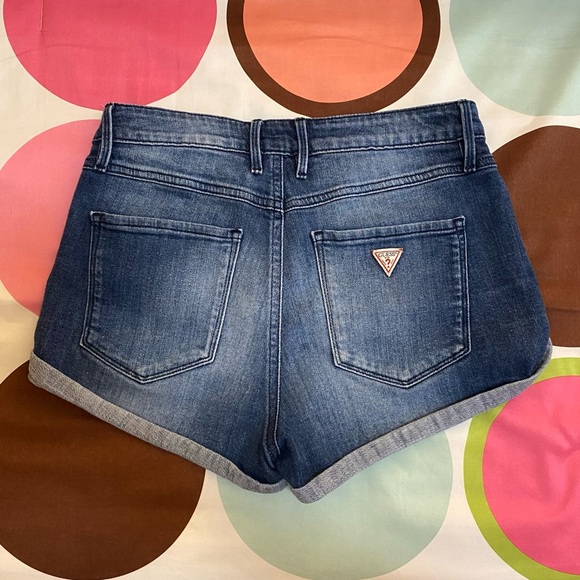 GUESS Jean Shorts - Picture 2 of 4